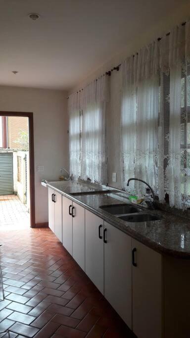 Casa E Vista Privilegiadas No Alto Do Capivari Campos do Jordão المظهر الخارجي الصورة